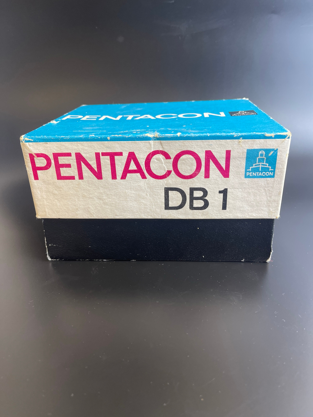 Диапроектор Pentacon DB 1N, проектор винтаж СССР в оригинальной коробке + 2 диапозитива в комплекте