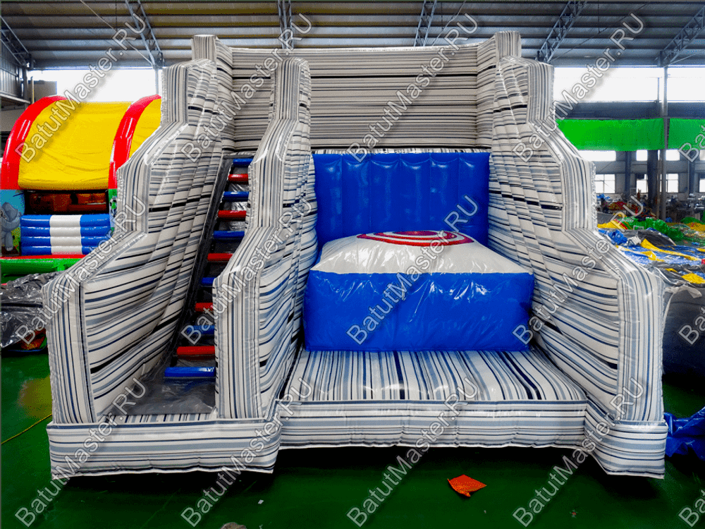 Надувная игра "Прыжок со скалы"