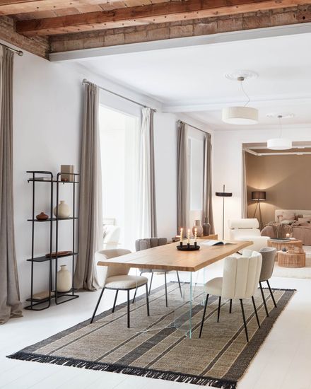 Стол Lotty из дубового шпона с натуральной отделкой и стеклянными ножками 160 x 90 см Испания