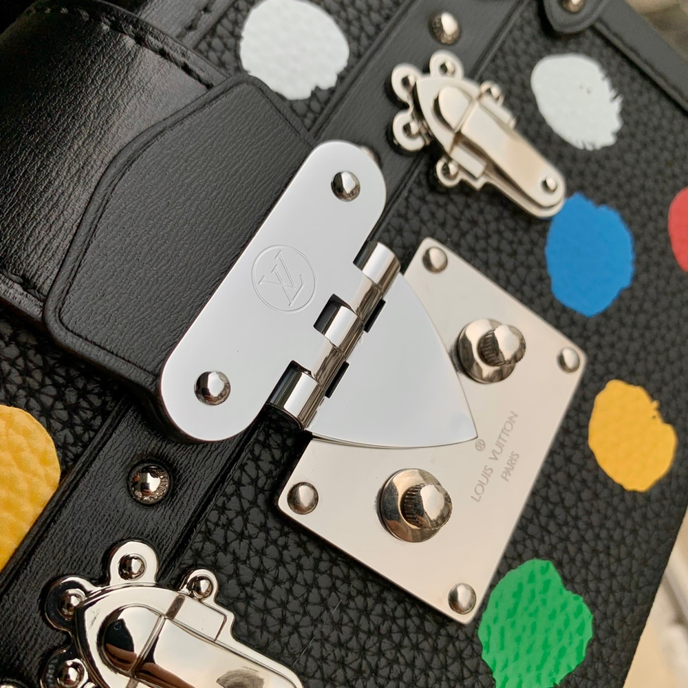 Louis Vuitton Petite Malle