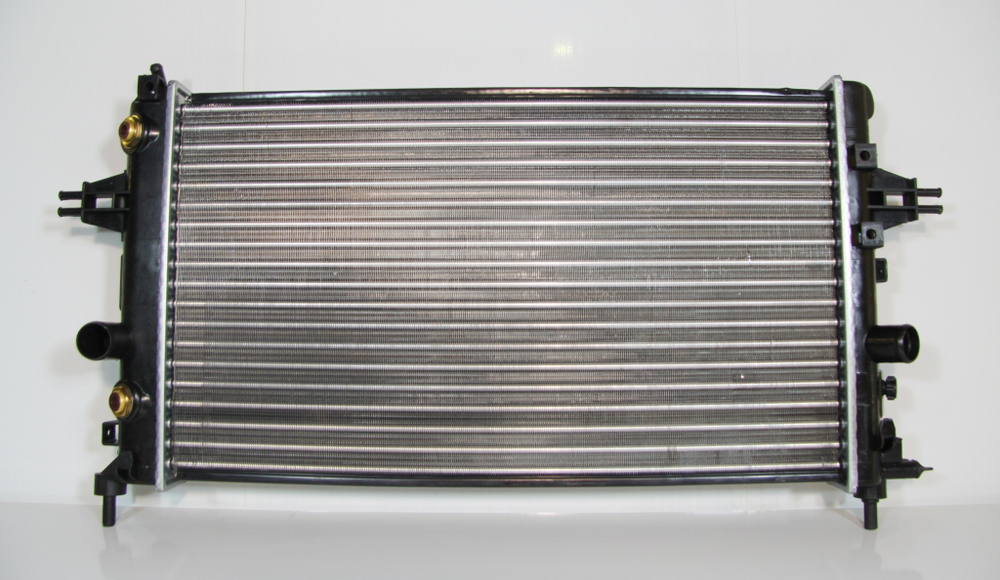 Радиатор охлаждения Opel Astra H