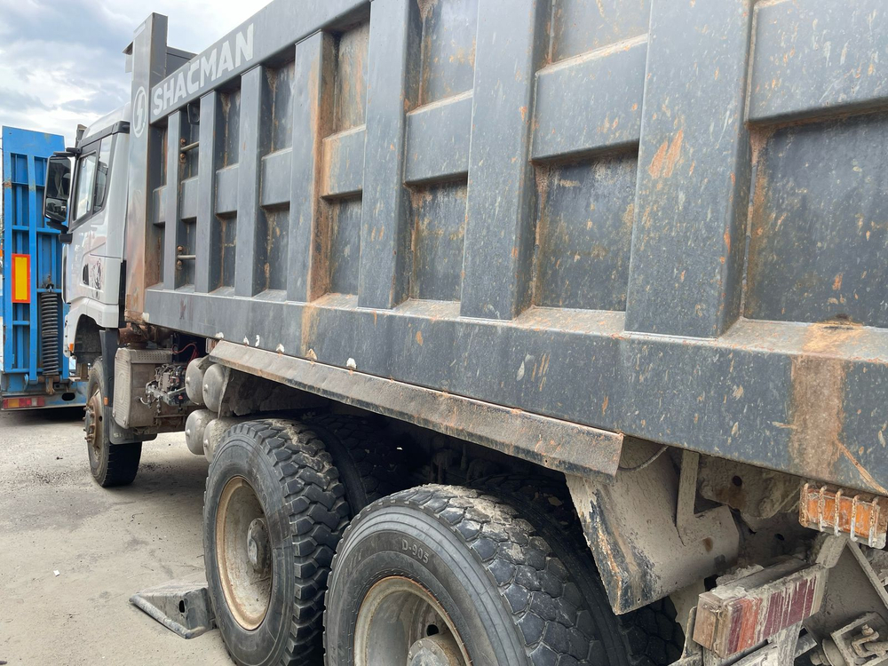 Shacman (Shaanxi) SX* 6x6 Самосвал SX32586W385C (Дизельный, 10,8 л, 441 л.с., МТ)
