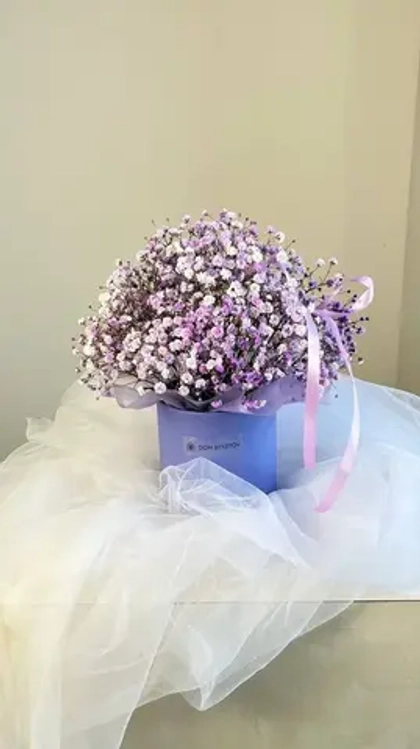 Шляпная коробка из гипсофил