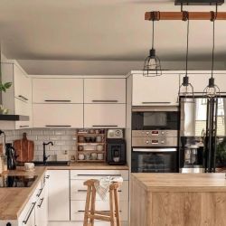 LED-A60-10W-3000K-E27-CL-DIM GLA01TR Лампа светодиодная диммируемая. Форма А. прозрачная. Серия Air. Теплый белый свет 3000K. Картон. ТМ Uniel.