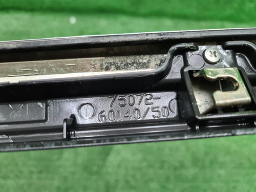Молдинг двери передний Land Cruiser 200 (15-21)