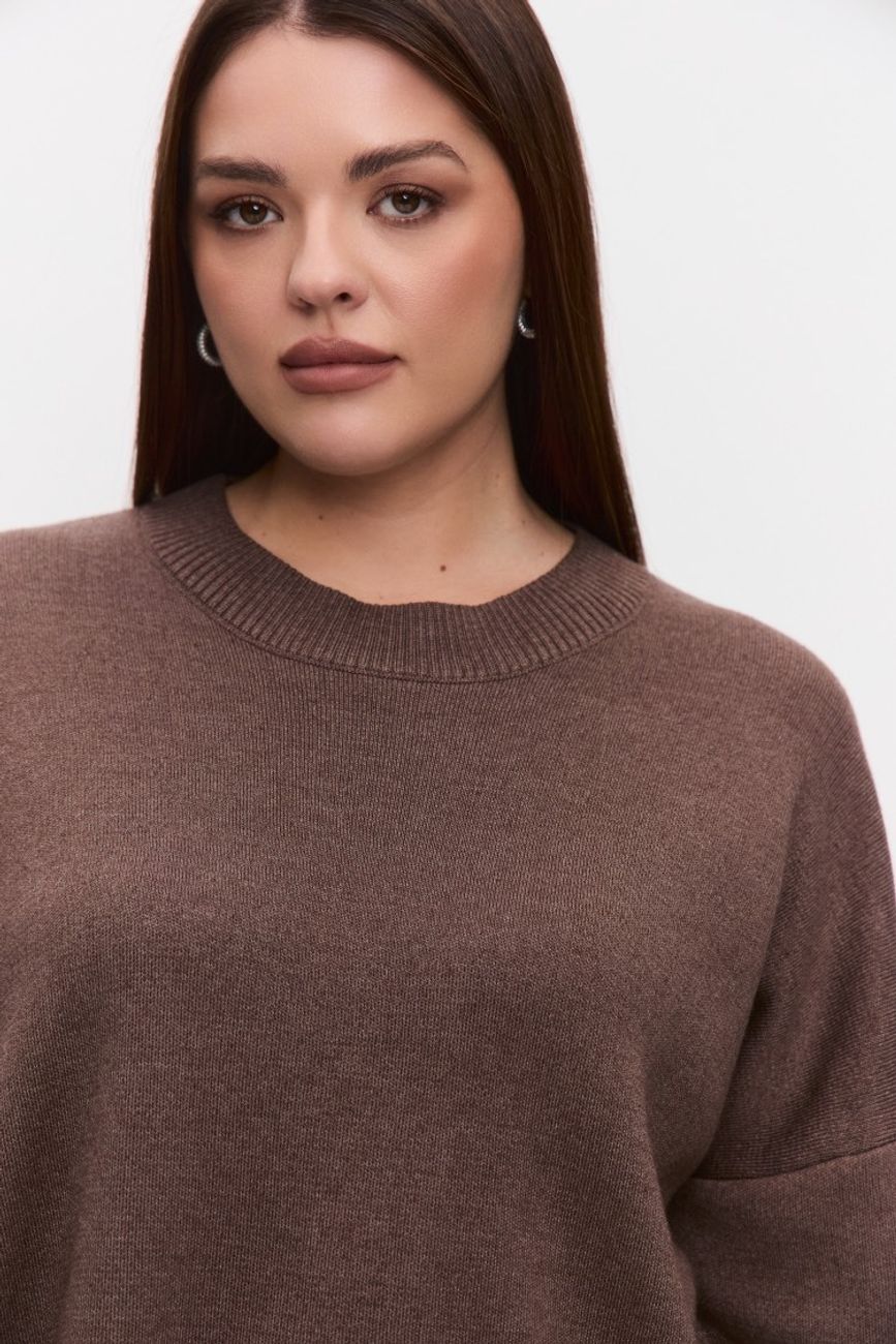 Джемпер вязаный с круглым вырезом, трюфель
