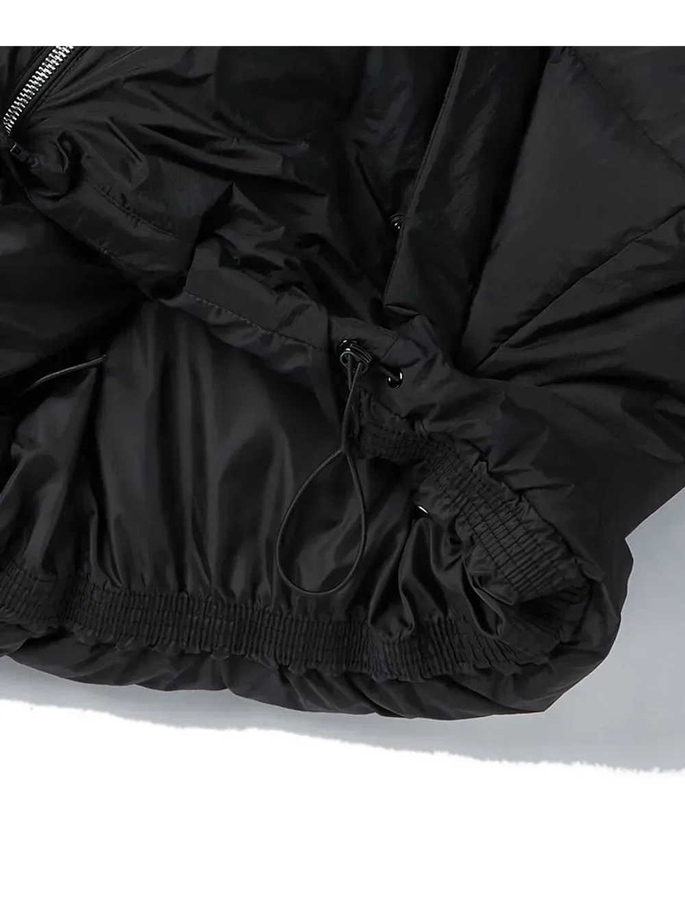 Куртка с капюшоном средней длины