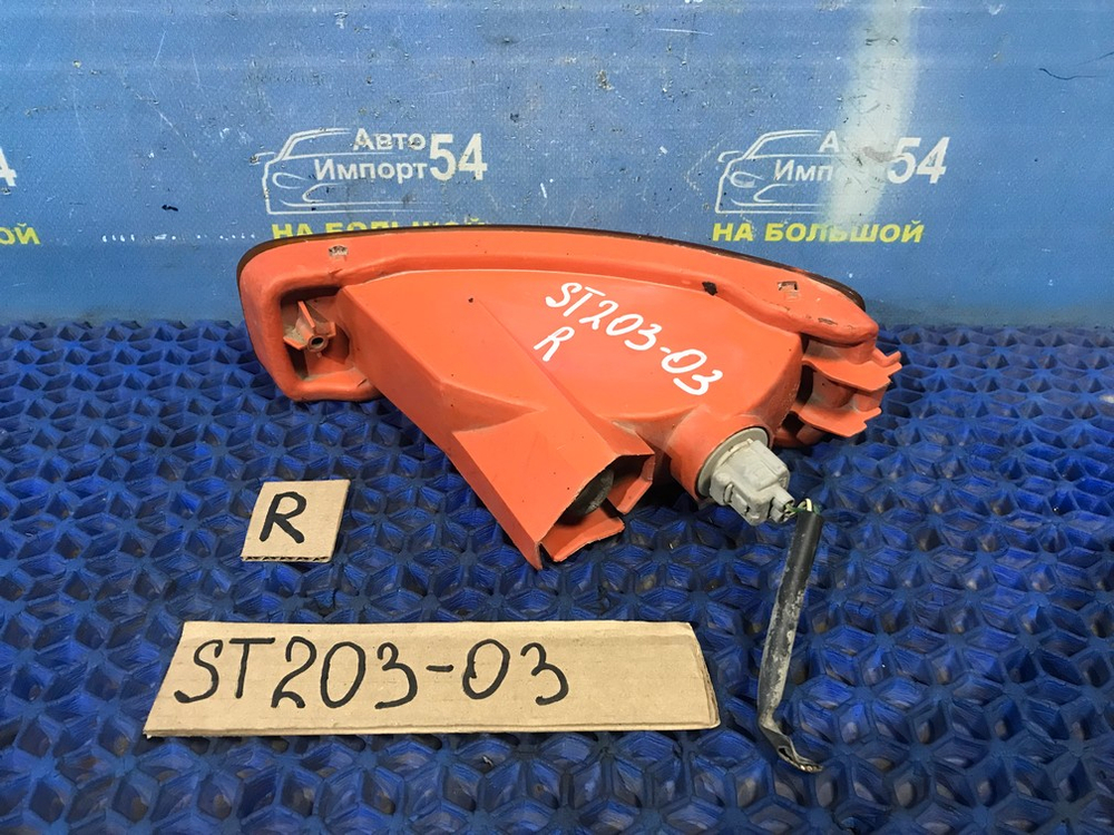 Повторитель в бампер правый TOYOTA CORONA EXIV 1996