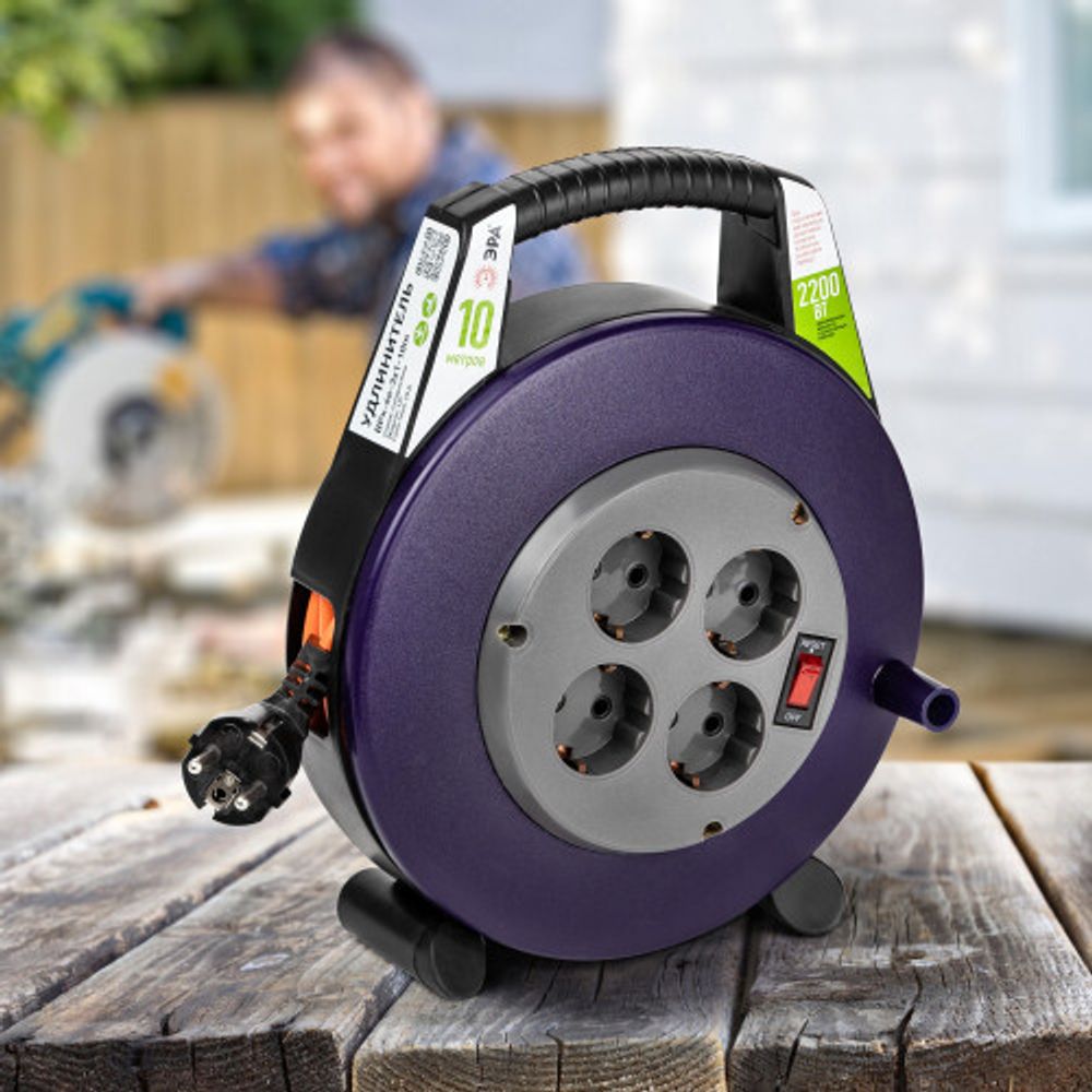 Удлинитель силовой ЭРА BPx-4e-3x1-10m в закрытом корпусе с заземлением с выключателем 4 розетки 10м ПВС 3x1мм2 10А