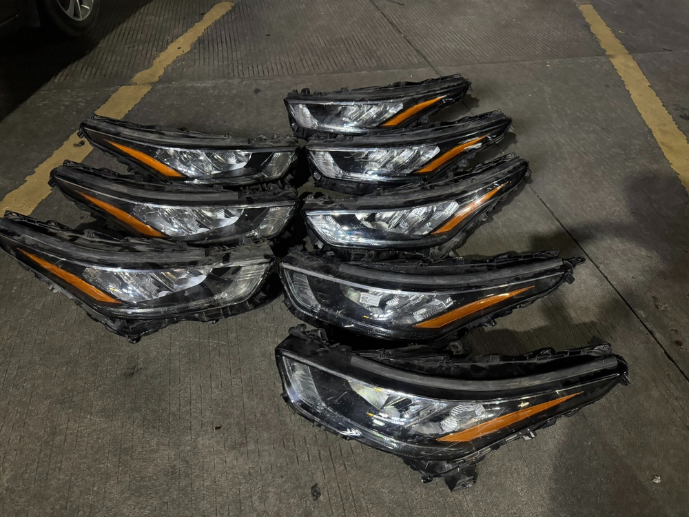 LED фара Toyota Highlander оригинал,