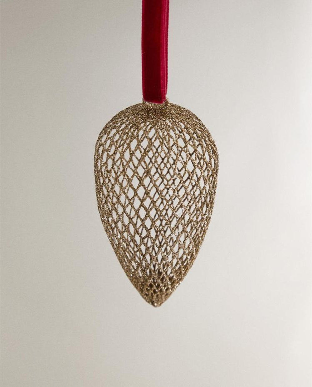 ZARA HOME СЕТЧАТЫЙ ЕЛОЧНЫЙ ШАР ВЫТЯНУТОЙ ФОРМЫ, СЕРЕБРЯНЫЙ