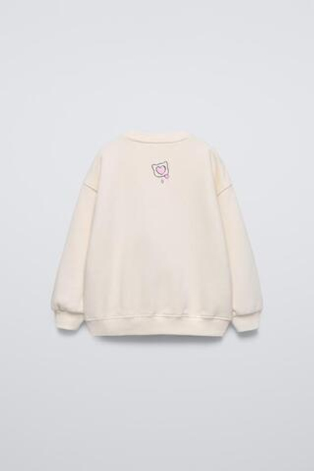 ZARA ТОЛСТОВКА С РЕЛЬЕФНЫМ ПРИНТОМ SUPER KITTIES © DISNEY, ЭКРЮ
