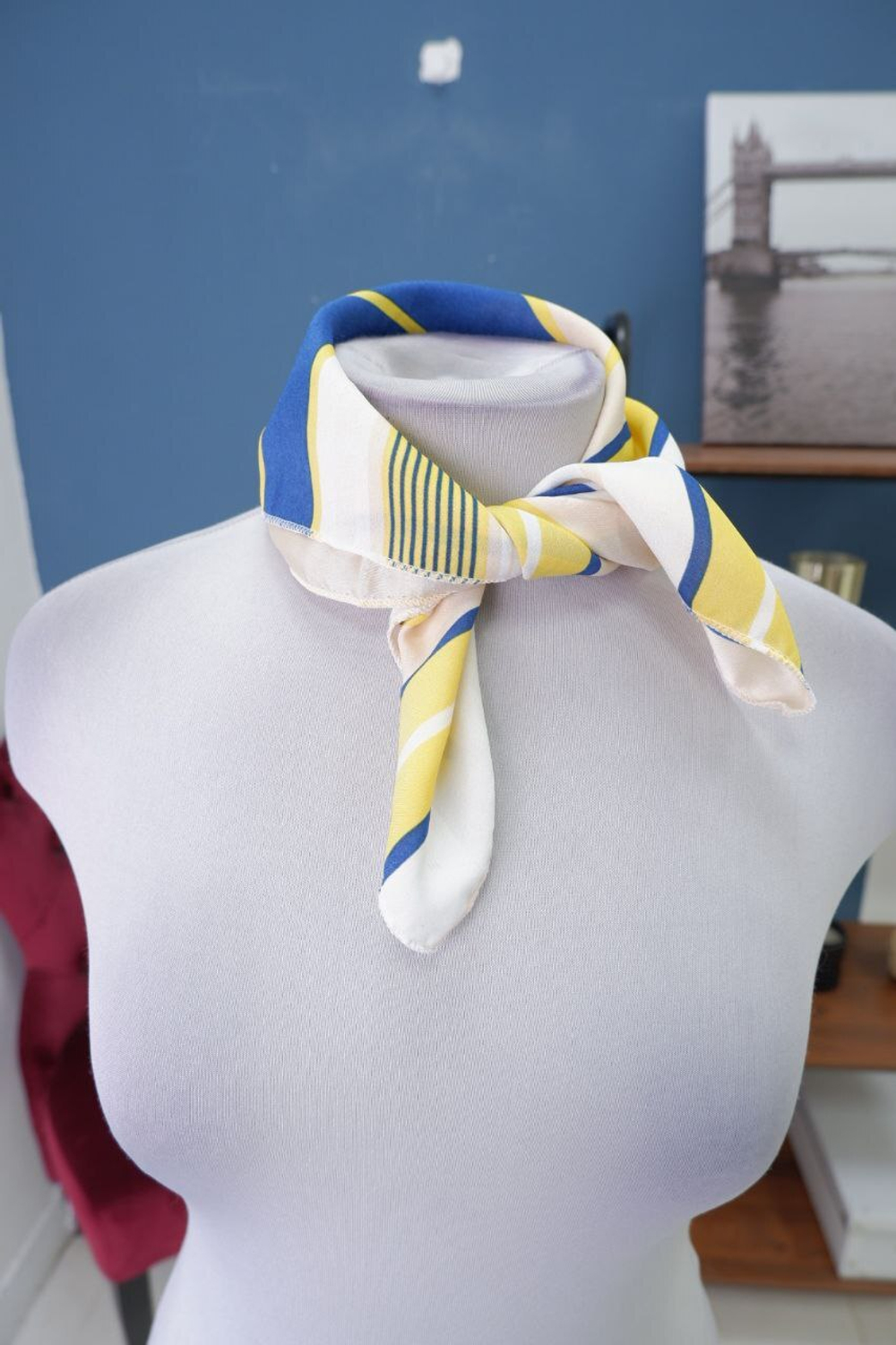 Платок в полоску