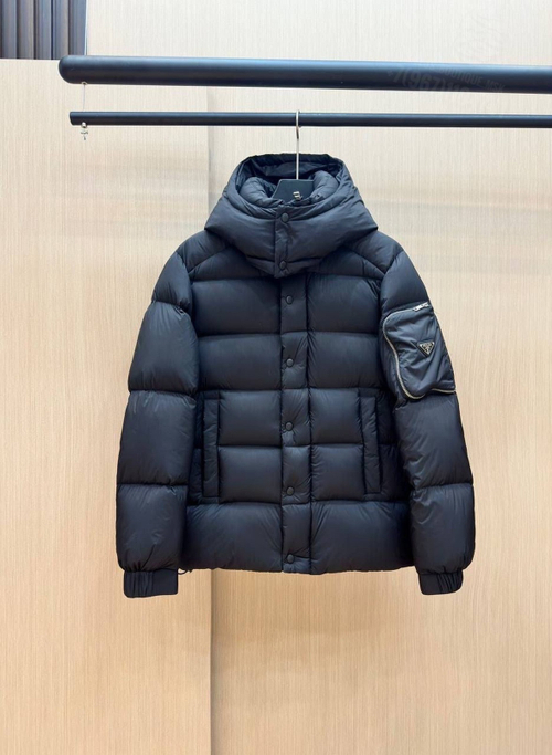 Пуховик Prada