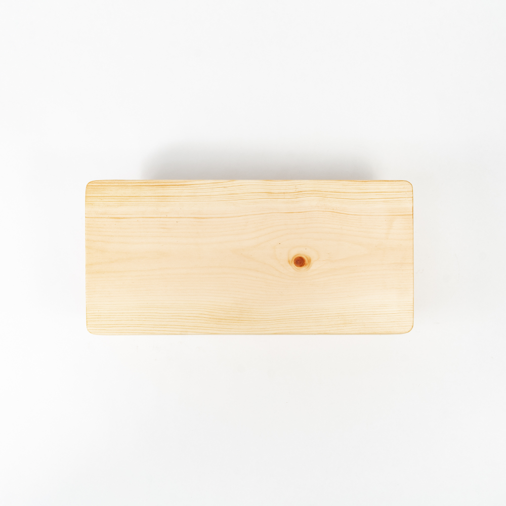 Деревянная сервировочная  доска для подачи блюд и закусок из древесины кедра. Art of Siberia. RD16