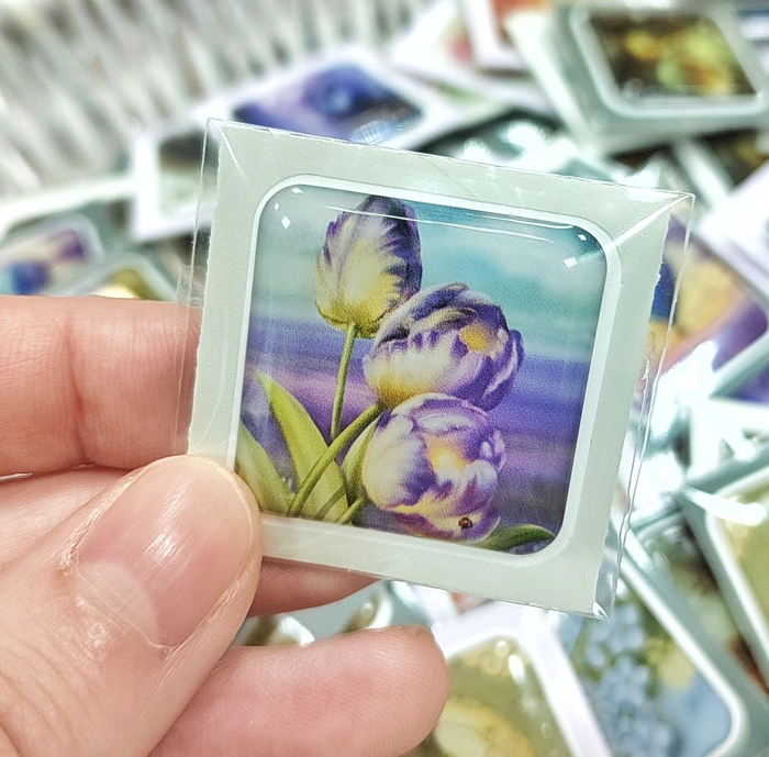 Объемная наклейка Тюльпаны