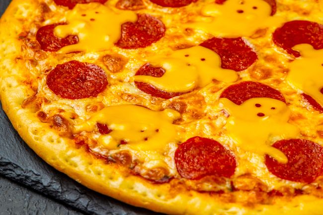 Пицца &quot;Пикантная мистерия&quot; с пепперони, 26 см