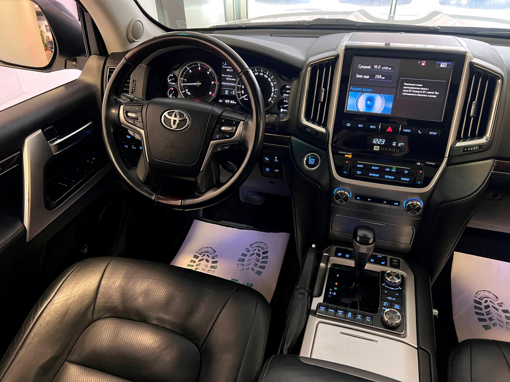 Toyota Land Cruiser, 2016 год