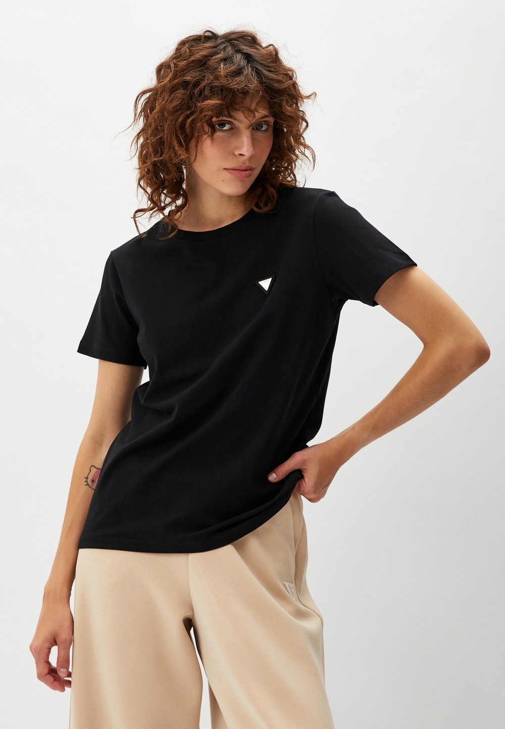 Футболка  женская GUESS