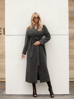 Женское серое пальто на запах с поясом