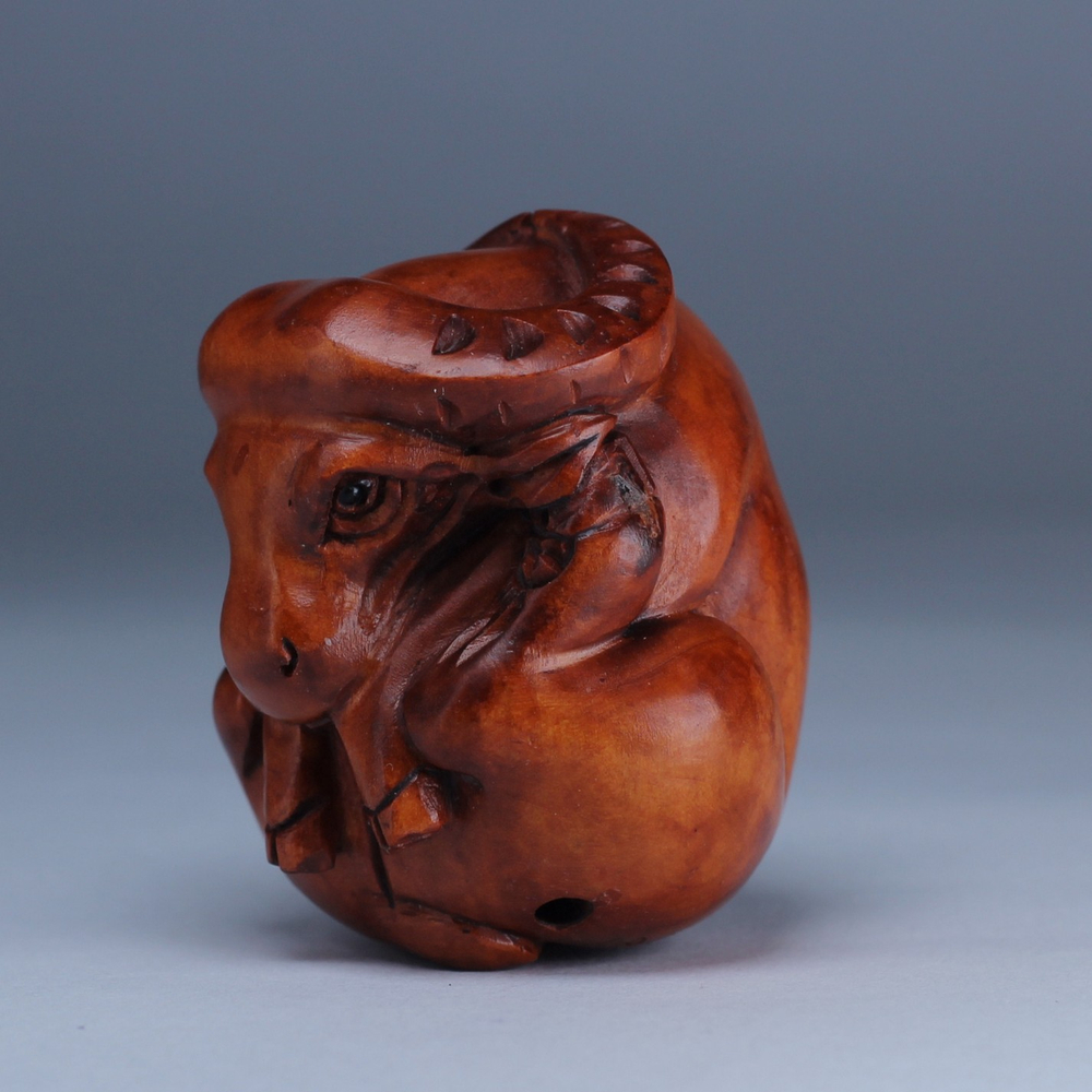 Нэцкэ Бык круглый