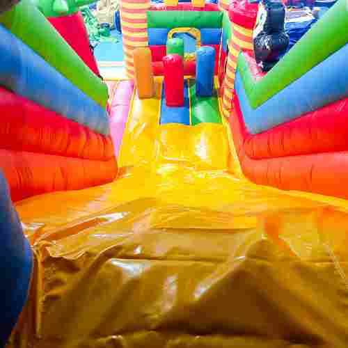 Коммерческий надувной батут «Дружная компания»,  8*6*5 м.