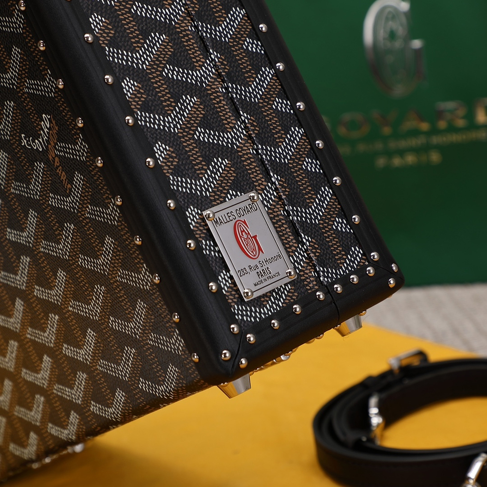 Goyard Grand Hotel Trunk Bag
