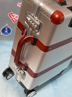 Дорожный чемодан Gucci