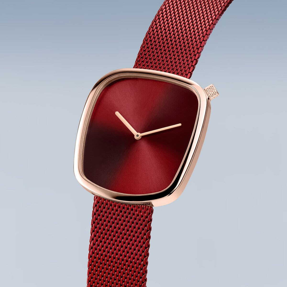 Женские наручные часы Bering 18034-363