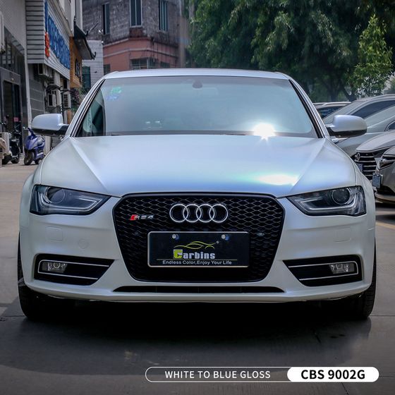 Пленка перламутровая белая с синим (глянцевая) White to Blue Carbins