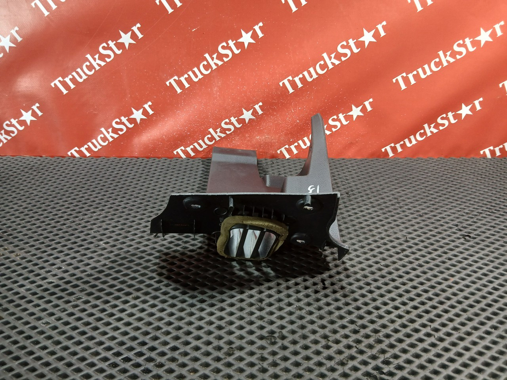 Накладка порога левая