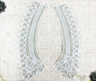 Воротник с бусинками, р. 29х9,5 см, молочный