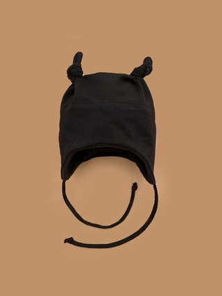Мультисезонная шапка с узелками (черный)