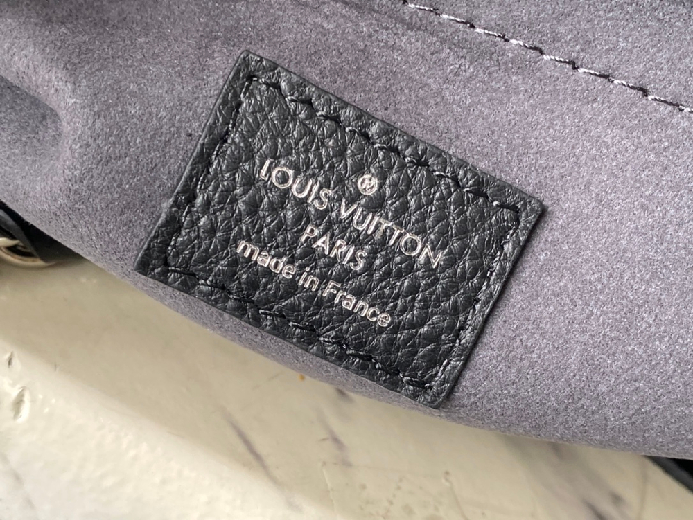 Louis Vuitton Hand It All PM