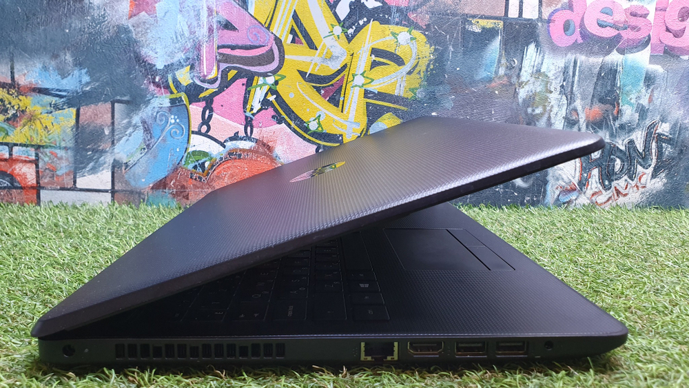 Ноутбук HP AMD A6/4Gb/FHD