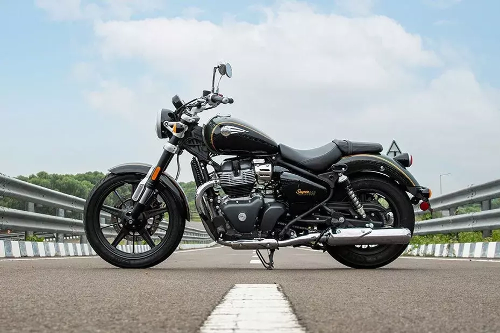 Royal Enfield Super Meteor 650 Interstellar Green (Mid)