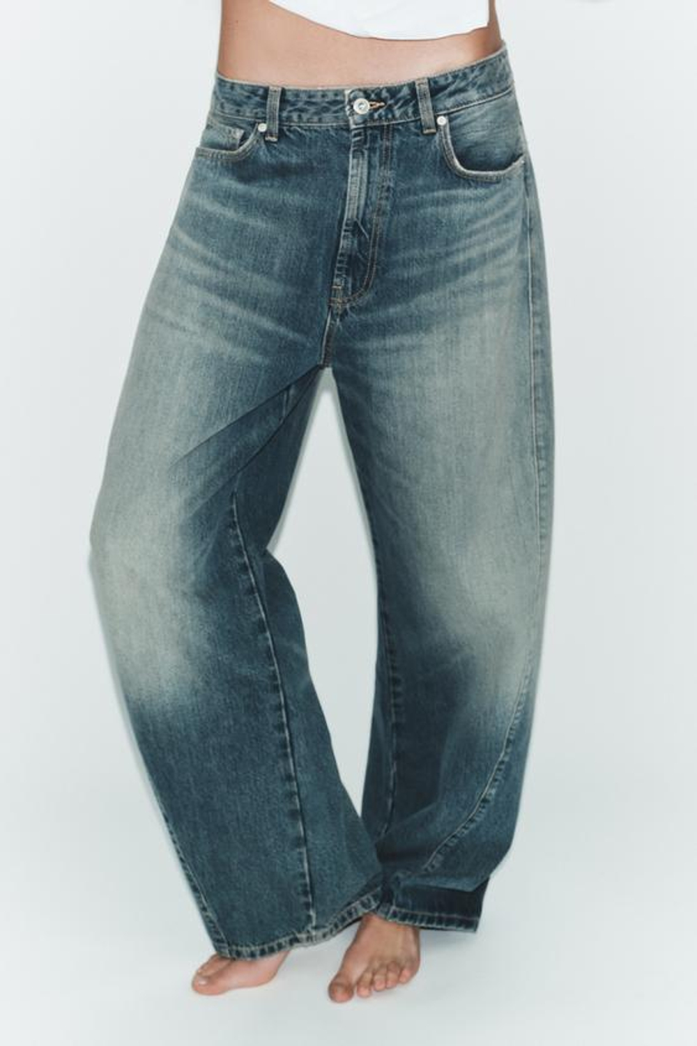 ZARA ДЖИНСЫ TRF BAGGY BALLOON СО СРЕДНЕЙ ПОСАДКОЙ, ЛИНЯЛЫЙ СИНИЙ