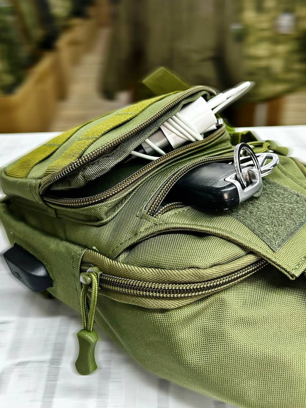 Тактическая плечевая сумка / олива