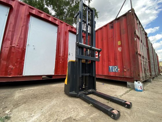 Электрический штабелер Kezga Semi Electric 1530