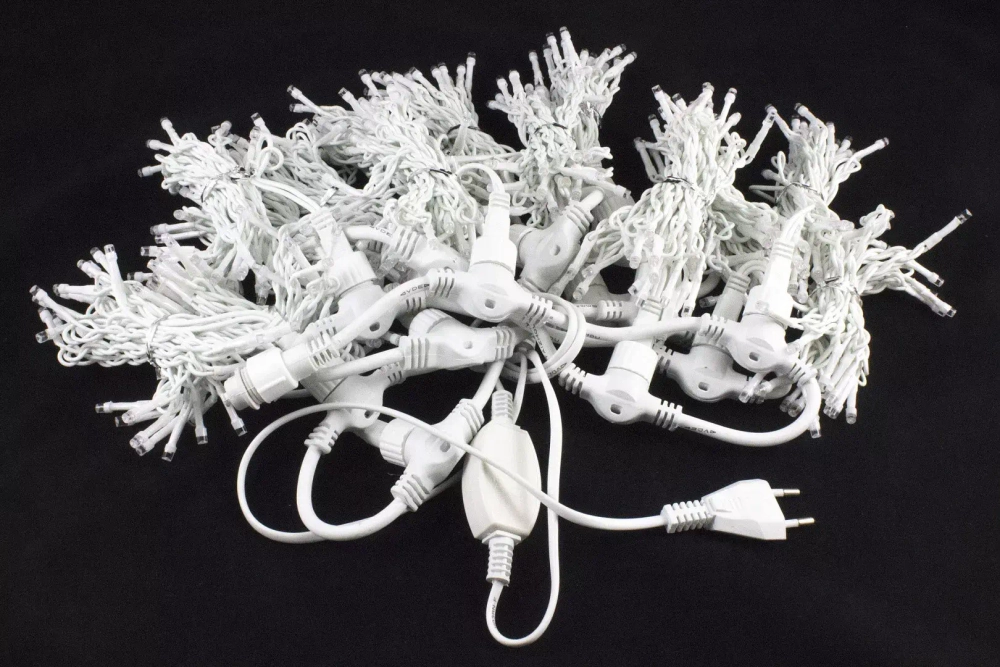 Светодиодный занавес с мерцающим диодом 2*3 м., 420 синих LED ламп, белый провод, Winner Light (b.03.6W.420+)