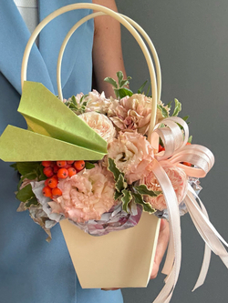 Цветочная сумочка с самолётиком