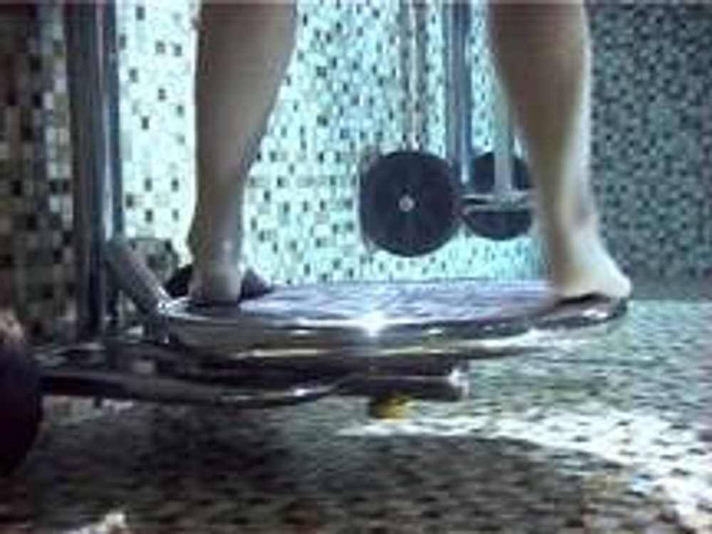 Тренажер для бассейна AQUA TWISTER