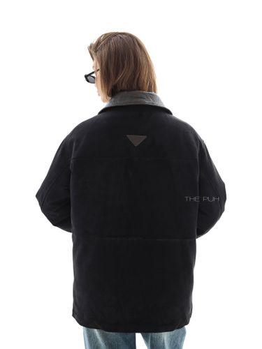 Черный пуховик из эко-замши с мехом песца и кожаным воротником