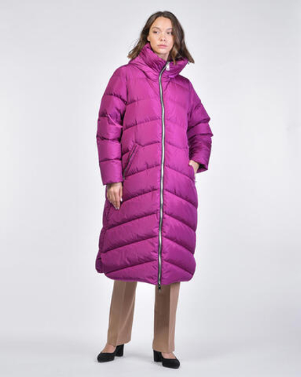 Длинный пуховик с капюшоном