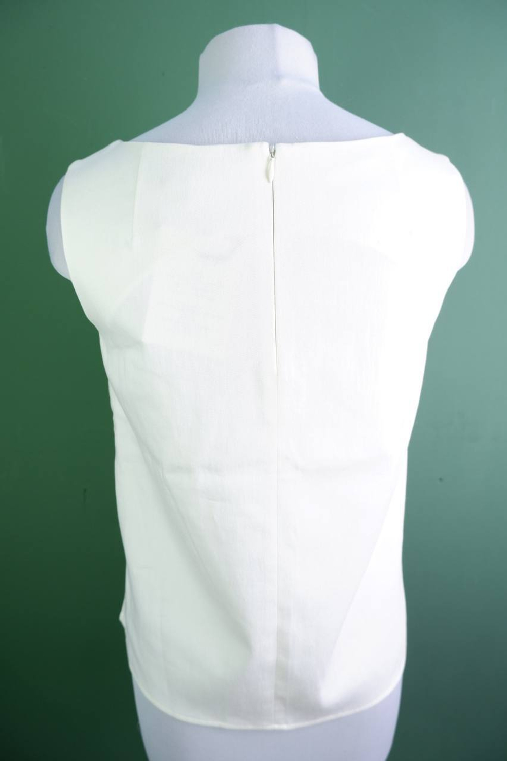 Топ Victoria Andreyanova молочного цвета, визуально на 46 размер, новый