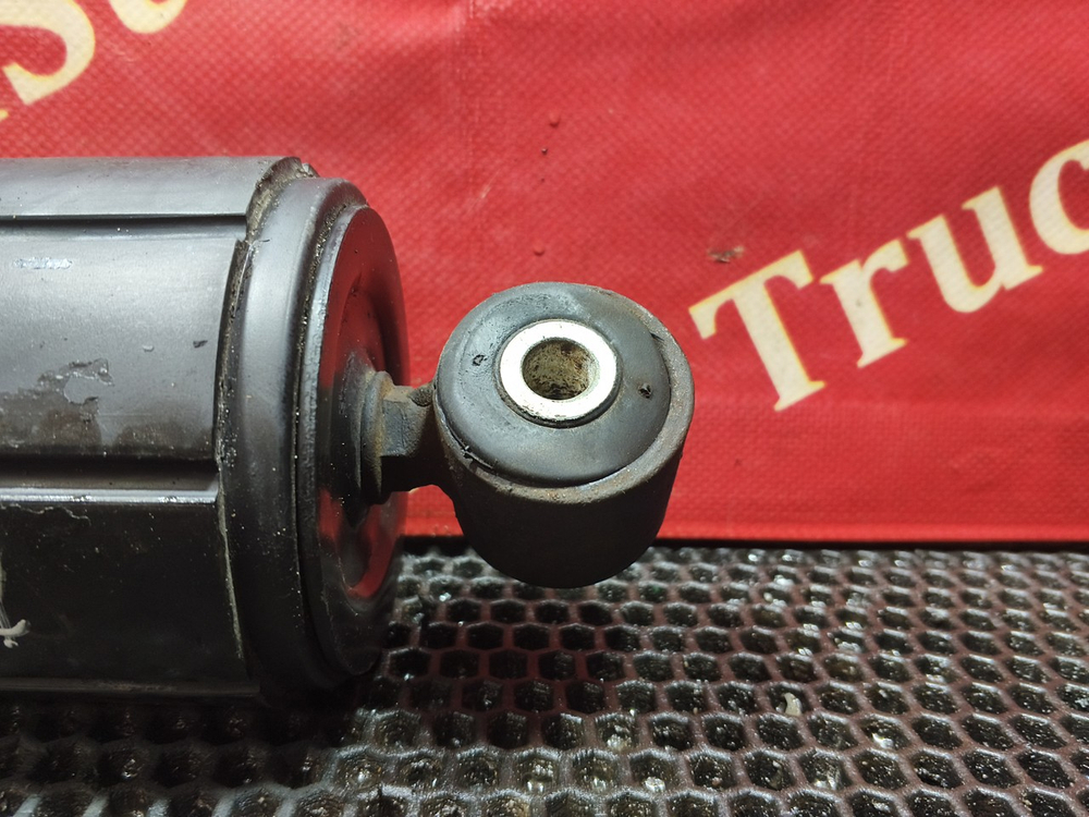 Амортизатор кабины задний 2020г