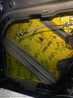 Виброизоляция Comfortmat SPIDER 3,5мм 50х70см- 10 листов