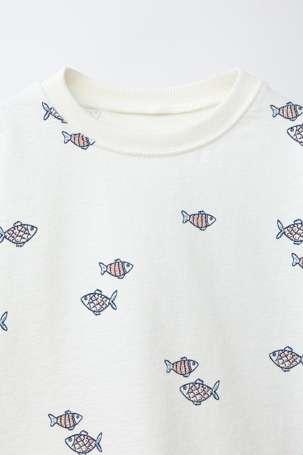 ZARA ФУТБОЛКА С ПРИНТОМ «РЫБЫ», ЭКРЮ