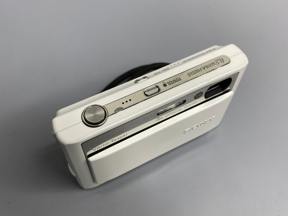 Sony Cyber-shot DSC-T20
