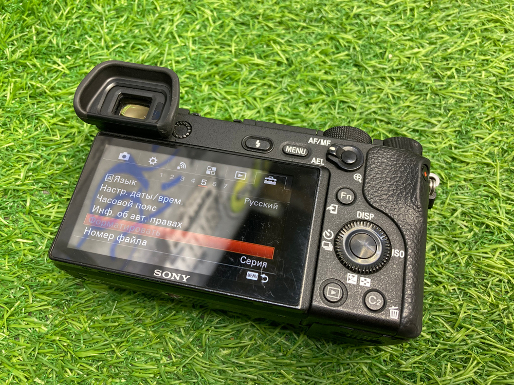 Sony A6300 (8.400 кадров)